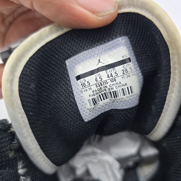 Nike Shoes Men’s 10.5 Air Jordan 1 Retro 2015 White Elephant Sneakers 839115-106 main image 4